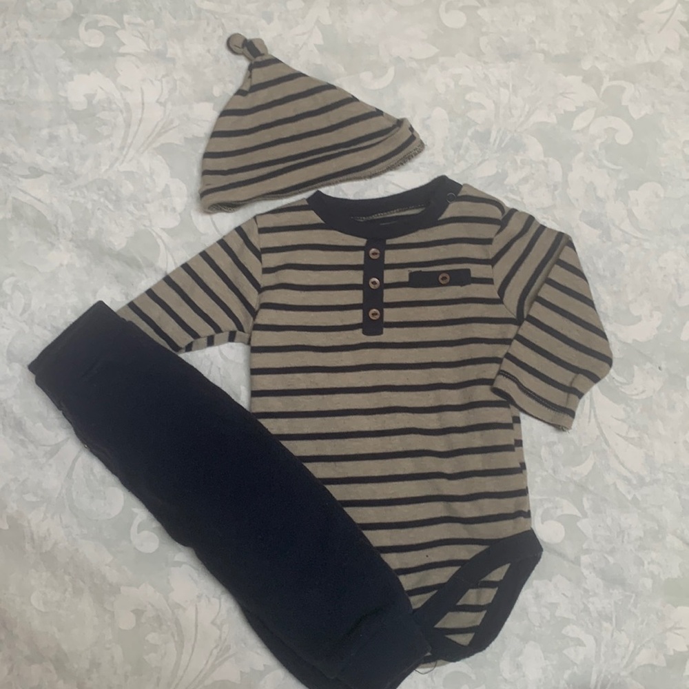 Rene Rofe Baby Boy Blue Striped Outfit 6-9 m